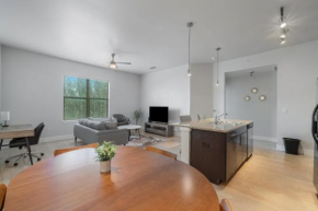 Cs 2428 Modern Suite, Pool, Gym, Parking